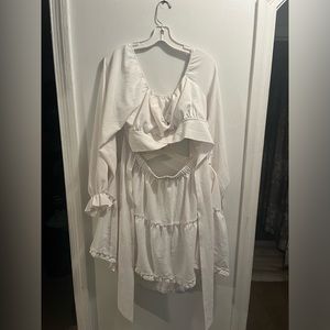 White two piece set size XL